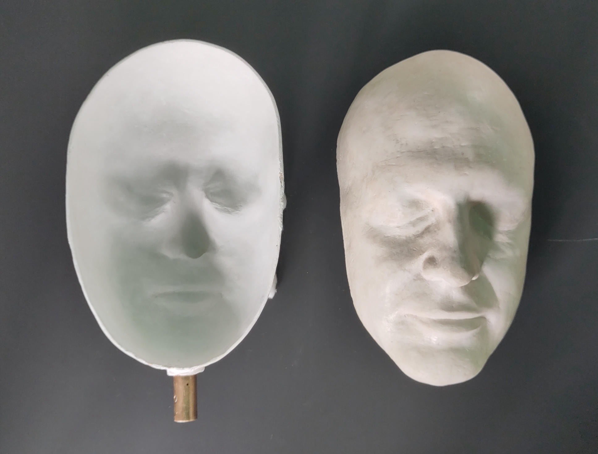 plâtre sculpté sur moule chlorofoam concave et convexe