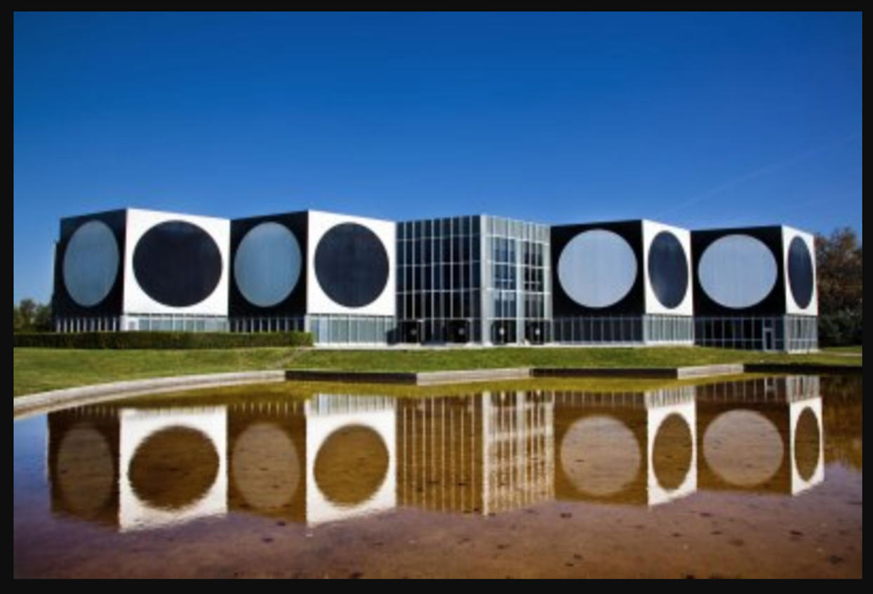 Facade fondation Vasarely